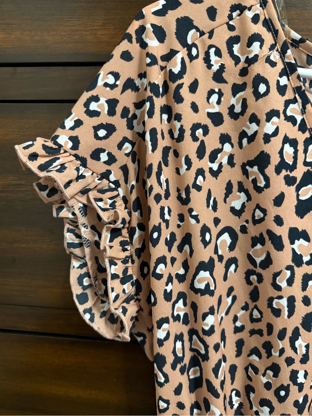 Umgee NWT Pink Leopard Print V-Neck Romper - Picture 4 of 5